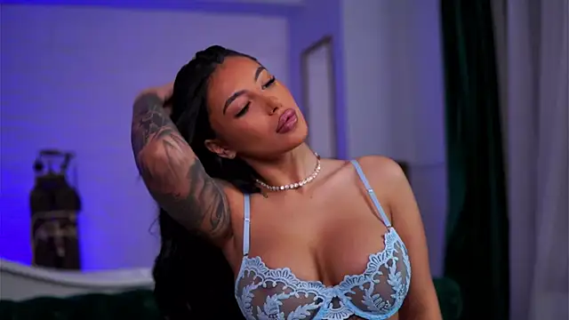 AishaaDevoe online show from December 2025 07:40:01 PM