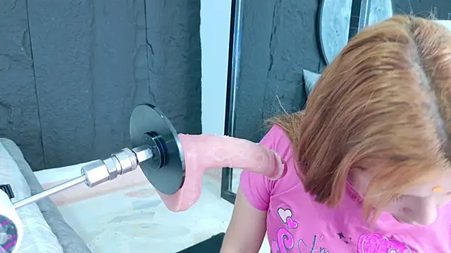 Snapshot of LizzyOlsen chatting on May 2026 04:49:02 AM LizzyOlsen online show from May 2026 04:49:02 AM