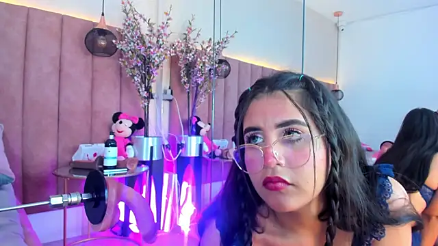 LizzyOlsen online show from October 2025 03:39:01 AM