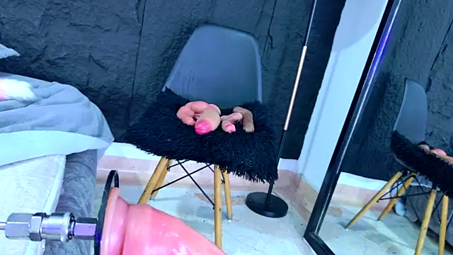 Snapshot of LizzyOlsen chatting on May 2026 05:26:01 AM LizzyOlsen online show from May 2026 05:26:01 AM