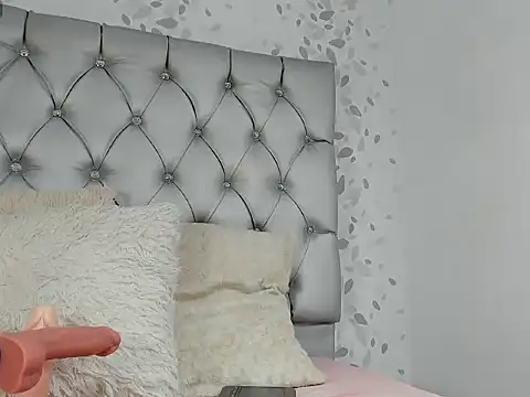 michelle perla online show from September 2025 12:44:02 PM