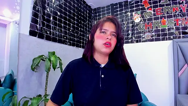 Snapshot of Sofia_villareal chatting on December 2025 12:55:01 PM Sofia villareal online show from December 2025 12:55:01 PM