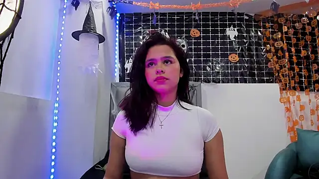 Snapshot of Sofia_villareal chatting on October 2025 12:29:02 PM Sofia villareal online show from October 2025 12:29:02 PM