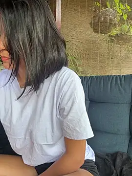 Thais kim online show from April 2026 04:35:01 PM