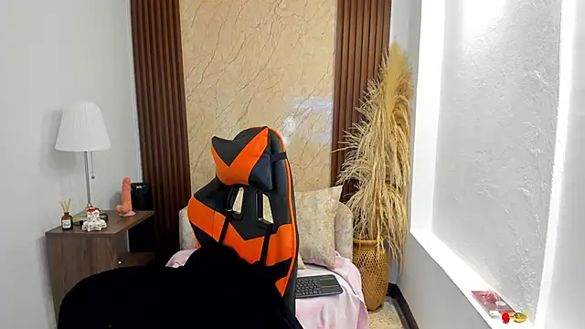 Snapshot of Thais_kim chatting on November 2025 04:11:01 PM Thais kim online show from November 2025 04:11:01 PM