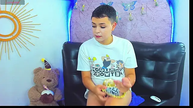 christopher Hot online show from April 2026 07:42:02 PM