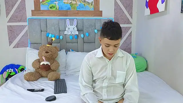 christopher Hot online show from April 2026 08:43:02 PM