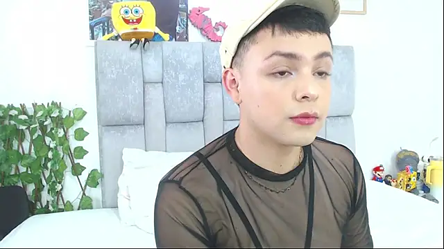 christopher Hot online show from October 2025 07:47:01 PM