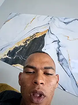 Snapshot of LuciousLyon chatting on October 2025 10:42:01 PM LuciousLyon online show from October 2025 10:42:01 PM