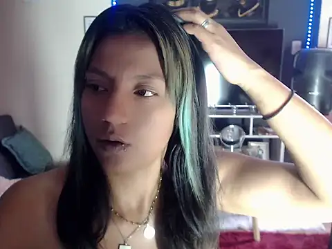 Snapshot of ScarletSizzling chatting on October 2025 12:52:01 PM ScarletSizzling online show from October 2025 12:52:01 PM