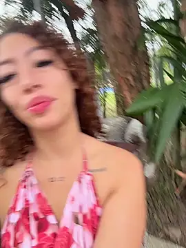 roxyrougee online show from February 2026 12:16:02 PM