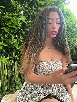 Snapshot of roxyrougee chatting on June 2026 10:59:01 AM roxyrougee online show from June 2026 10:59:01 AM