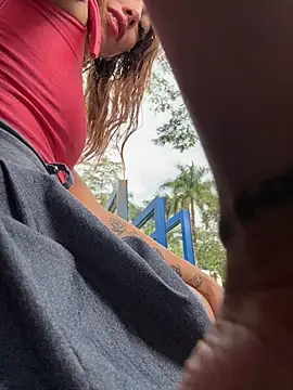 roxyrougee online show from February 2026 01:11:02 PM