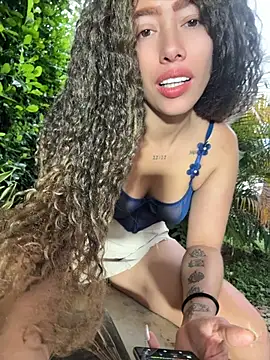 roxyrougee online show from July 2026 11:20:02 AM