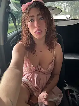 roxyrougee online show from April 2026 12:42:02 PM