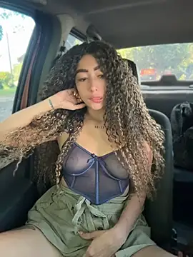 roxyrougee online show from June 2026 08:47:01 PM