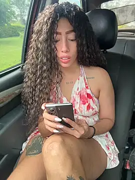 roxyrougee online show from July 2026 12:36:02 PM