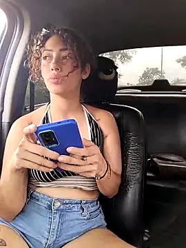 roxyrougee online show from November 2025 02:10:02 PM