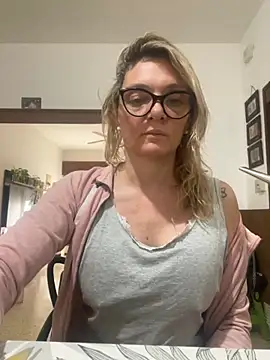 Snapshot of na1801 chatting on November 2025 02:32:02 PM na1801 online show from November 2025 02:32:02 PM