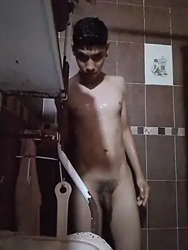 aispuro8505 online show from May 2026 05:05:01 PM