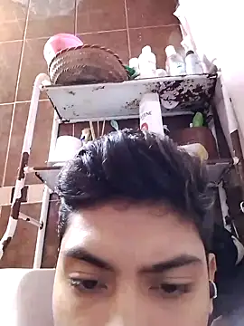 aispuro8505 online show from September 2025 11:03:01 PM