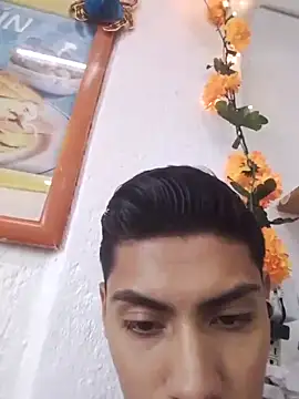 aispuro8505 online show from October 2025 11:02:01 PM