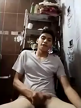 aispuro8505 online show from December 2025 07:25:02 AM