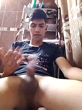 aispuro8505 online show from September 2025 07:30:01 PM