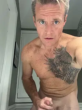 DILFiGuess11 online show from September 2025 02:59:01 PM