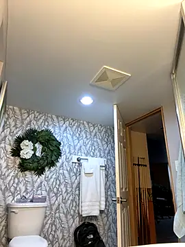 DILFiGuess11 online show from November 2025 12:58:02 AM