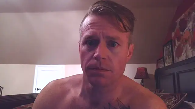 DILFiGuess11 online show from May 2026 04:45:01 AM