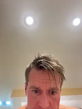 DILFiGuess11 online show from February 2026 03:51:01 AM