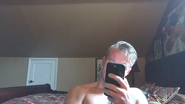 DILFiGuess11 online show from May 2026 07:47:02 PM