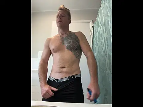 Snapshot of DILFiGuess11 chatting on July 2026 03:40:02 PM DILFiGuess11 online show from July 2026 03:40:02 PM