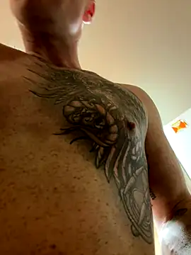 DILFiGuess11 online show from November 2025 01:20:01 AM