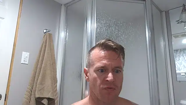 Snapshot of DILFiGuess11 chatting on June 2026 04:35:01 AM DILFiGuess11 online show from June 2026 04:35:01 AM