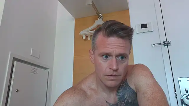 Snapshot of DILFiGuess11 chatting on July 2026 11:10:01 AM DILFiGuess11 online show from July 2026 11:10:01 AM