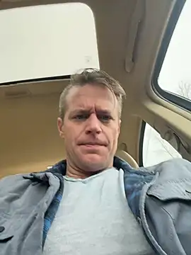 DILFiGuess11 online show from March 2026 02:45:01 PM