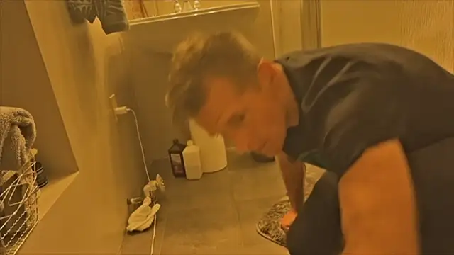 DILFiGuess11 online show from October 2025 02:21:03 AM