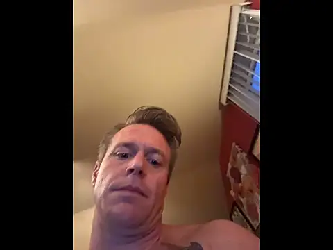 DILFiGuess11 online show from May 2026 09:35:02 AM