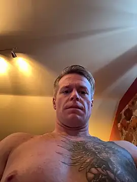 DILFiGuess11 online show from February 2026 04:15:01 PM