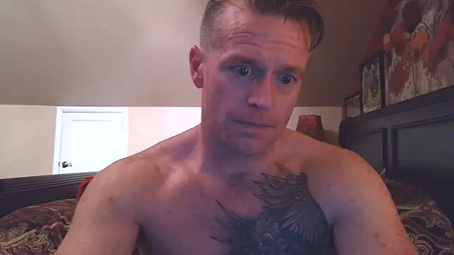 Snapshot of DILFiGuess11 chatting on June 2026 04:28:01 AM DILFiGuess11 online show from June 2026 04:28:01 AM