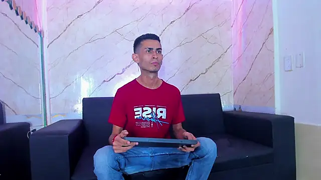 Golldens Dreamss online show from December 2025 12:15:02 PM