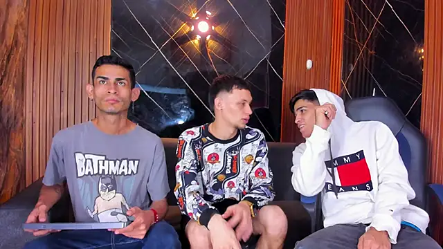 Golldens Dreamss online show from November 2025 12:05:02 PM