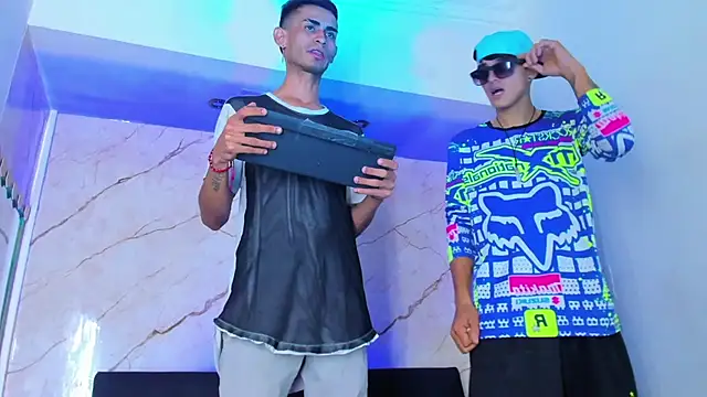 Golldens Dreamss online show from November 2025 12:21:02 PM