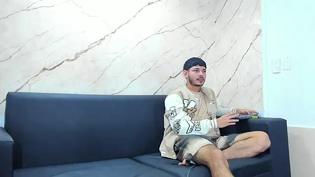 Golldens Dreamss online show from October 2025 07:48:02 PM