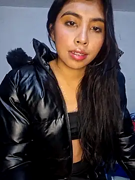 Snapshot of DianeSuns_ chatting on October 2025 01:03:02 AM DianeSuns online show from October 2025 01:03:02 AM