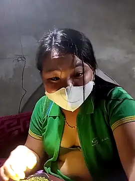 may-squirl online show from October 2025 01:54:02 PM