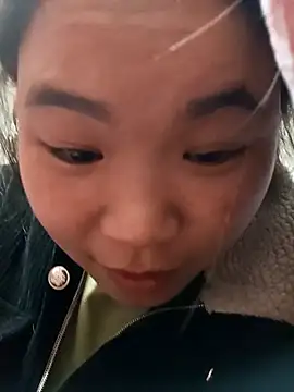 may-squirl online show from November 2025 03:26:02 PM