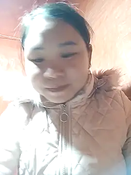 may-squirl online show from November 2025 01:49:01 AM